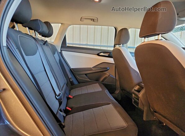 3VV8C7B22SM047338 2025 VOLKSWAGEN TAOS Gray Вид задньої частини салону
