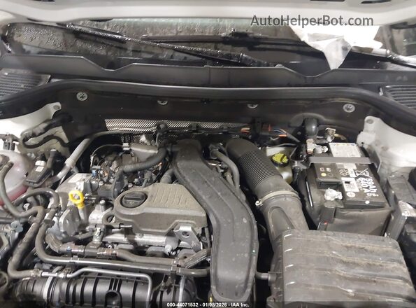 3VV8C7B29SM006883 2025 VOLKSWAGEN TAOS Белый Вид сзади