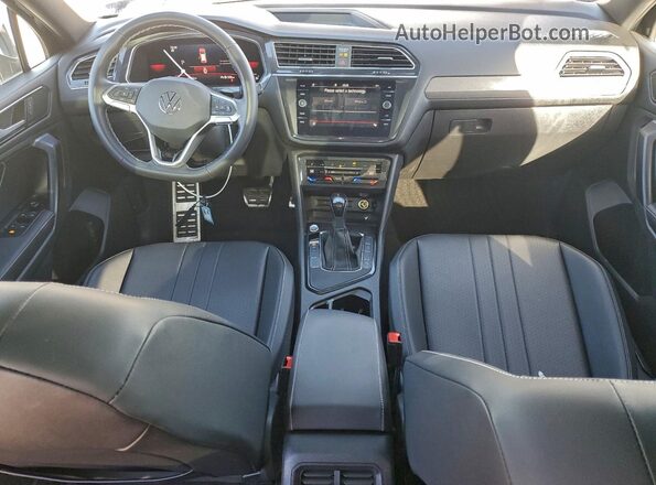 3VVCB7AX3PM070225 2023 VOLKSWAGEN TIGUAN Black Вид панелі приладів
