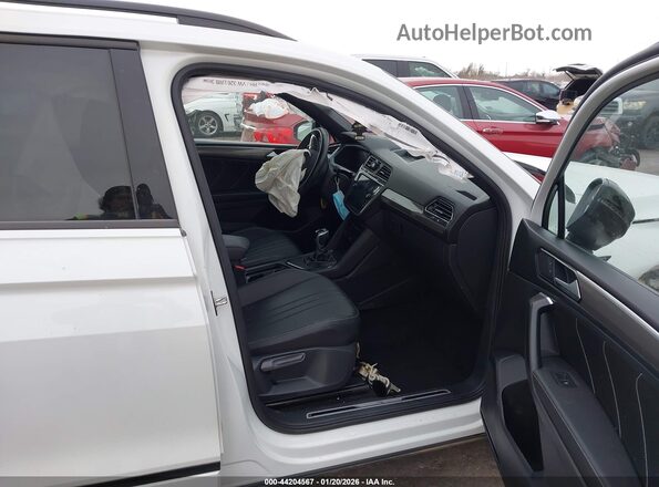 3VVCB7AX7PM072916 2023 VOLKSWAGEN TIGUAN White Սալոնի դիմացի տեսք