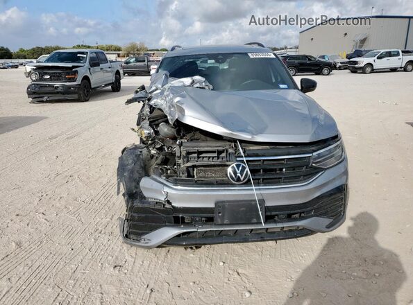 3VVCB7AX9NM059968 2022 VOLKSWAGEN TIGUAN Silver Front view