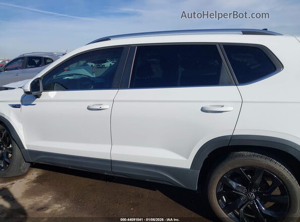 3VVEX7B25PM332159 2023 VOLKSWAGEN TAOS Белый Панорамный вид салона 360°