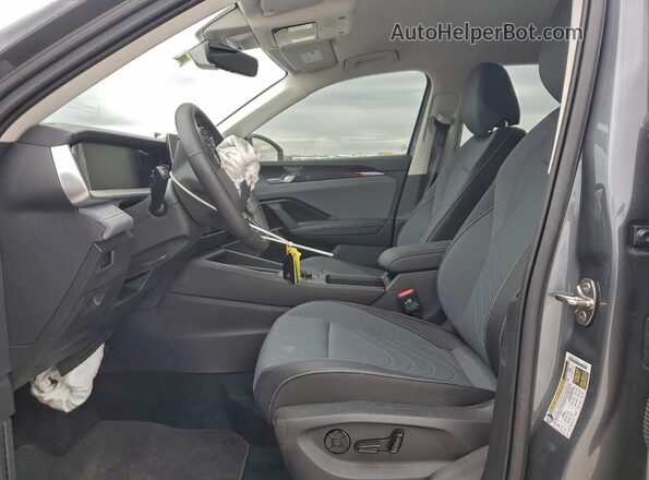 3VVFR7RMXSM024807 2025 VOLKSWAGEN TIGUAN Charcoal Widok wnętrza z przodu