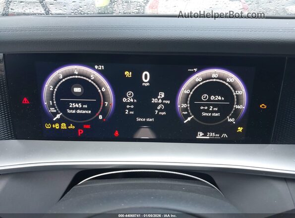 3VVMR7RM0SM044023 2025 VOLKSWAGEN TIGUAN Серебряный Вид задних сидений
