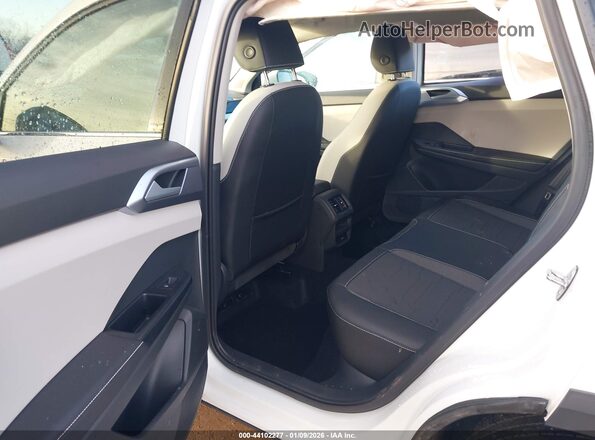 3VVUC7B2XSM024498 2025 VOLKSWAGEN TAOS Белый Вид наклейки с VIN-кодом