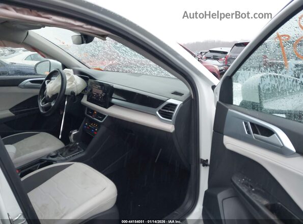 3VVVC7B23SM033497 2025 VOLKSWAGEN TAOS White Вид салону спереду