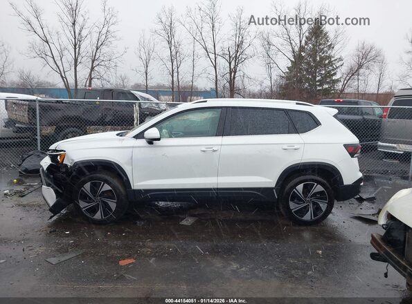 3VVVC7B23SM033497 2025 VOLKSWAGEN TAOS White Панорамний вид салону 360°