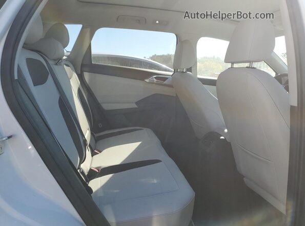 3VVVC7B2XSM014851 2025 VOLKSWAGEN TAOS Белый Вид задней части салона