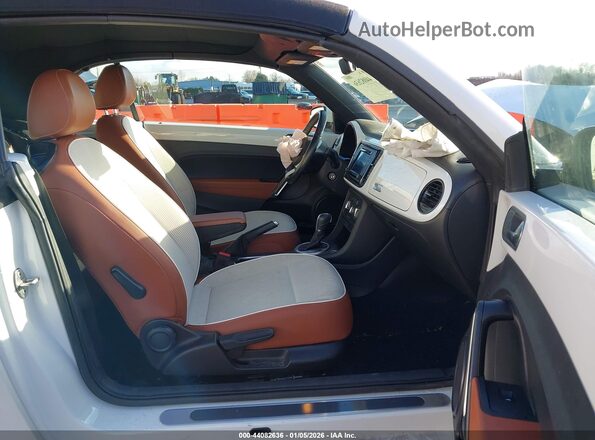 3VW517AT8HM821504 2017 VOLKSWAGEN BEETLE White Սալոնի դիմացի տեսք