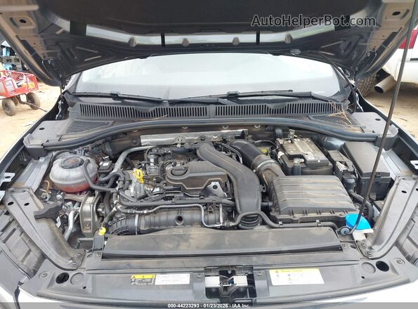 3VW7M7BU7NM010702 2022 VOLKSWAGEN JETTA Серый Вид сзади