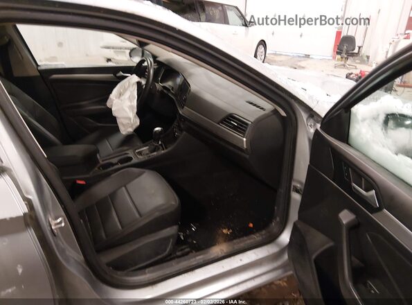 3VWC57BU2MM033427 2021 VOLKSWAGEN JETTA Silver Widok wnętrza z przodu