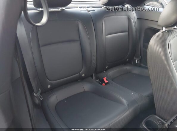 3VWF17AT9HM621137 2017 VOLKSWAGEN BEETLE Черный Вид наклейки с VIN-кодом