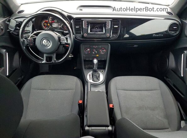 3VWF17ATXHM607392 2017 VOLKSWAGEN BEETLE White Dashboard view