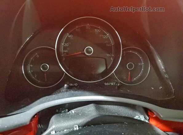 3VWJ17AT8HM623262 2017 VOLKSWAGEN BEETLE Orange Вид щитка приладів