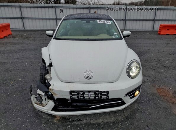 3VWJD7ATXJM728382 2018 VOLKSWAGEN BEETLE Белый Вид спереди