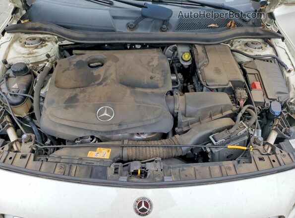 WDCTG4EB7JJ440247 2018 MERCEDES-BENZ GLA-CLASS White Widok komory silnika
