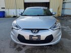 2017 Hyundai Veloster Серебряный vin: KMHTC6AD6HU315619