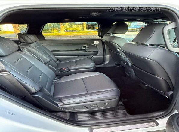 KM8RMES26TU023475 2026 HYUNDAI PALISADE White Front interior view