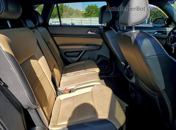 1V2JE2CA7NC201999 2022 VOLKSWAGEN ATLAS Черный Вид задней части салона