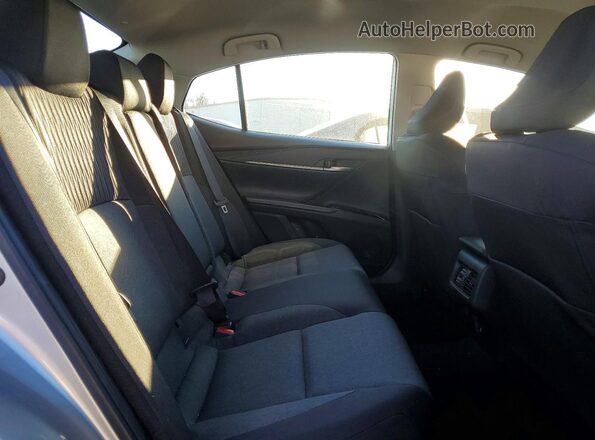 4T1DAACK1TU665242 2026 TOYOTA CAMRY Серебряный Вид задней части салона