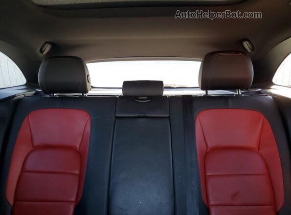 SADCL2GX5JA326458 2018 JAGUAR F-PACE Белый Вид задней части салона