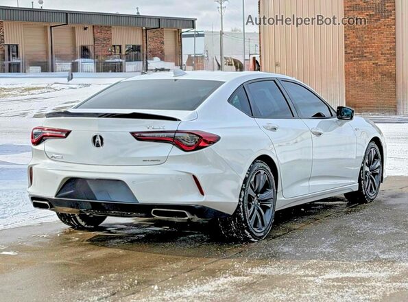 19UUB6F51NA001517 2022 ACURA TLX White Widok z przodu