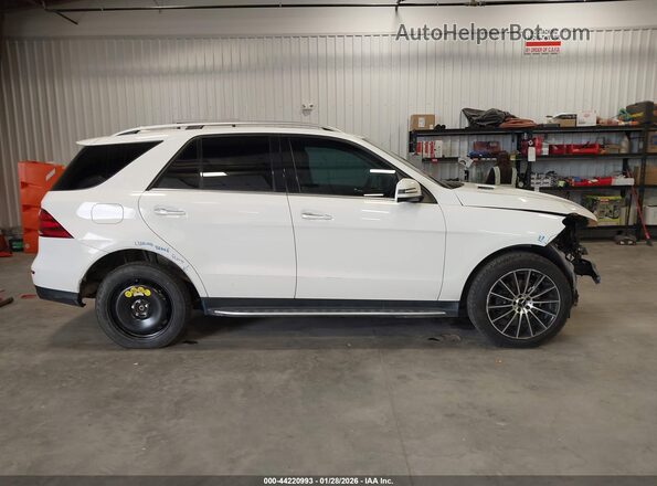 4JGDA5JB2JB165898 2018 MERCEDES-BENZ GLE 350 Белый Панорамный вид салона 360°
