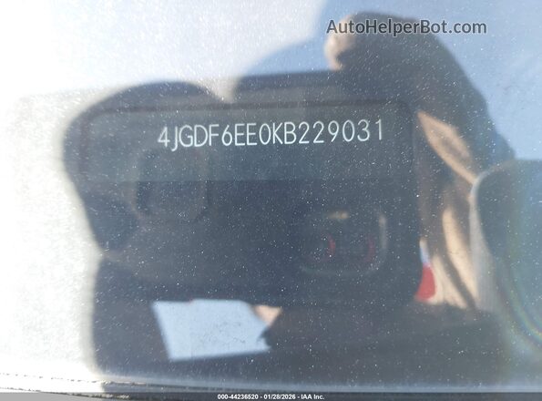 4JGDF6EE0KB229031 2019 MERCEDES-BENZ GLS 450 Black Вид підкапотного простору