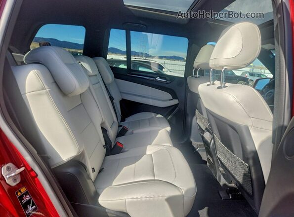 4JGDF6EE3KB235700 2019 MERCEDES-BENZ GLS Красный Вид задней части салона