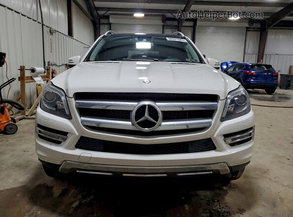 4JGDF6EE4GA623046 2016 MERCEDES-BENZ GL-CLASS White Widok z przodu