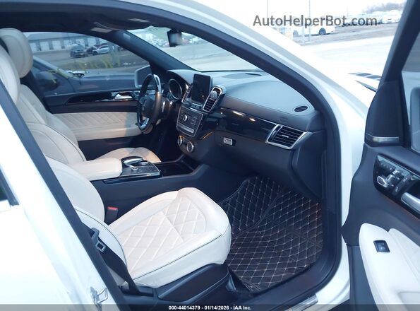 4JGDF6EE4JB160469 2018 MERCEDES-BENZ GLS 450 White Front interior view