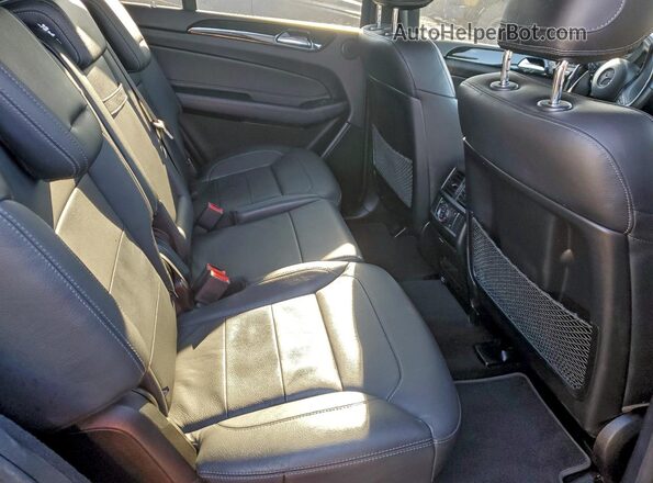 4JGDF6EE4JB181886 2018 MERCEDES-BENZ GLS Black Widok tylnych siedzeń