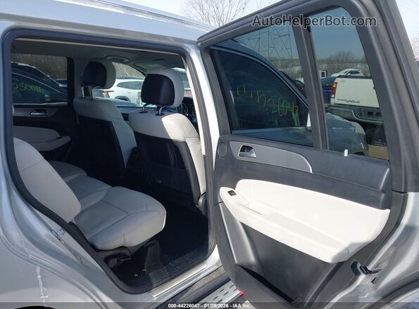 4JGDF6EE5HA921526 2017 MERCEDES-BENZ GLS 450 Silver Widok naklejki z numerem VIN