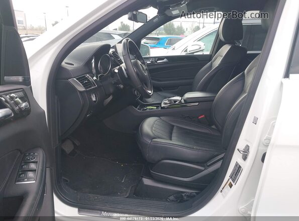 4JGDF6EE8KB223185 2019 MERCEDES-BENZ GLS 450 White Widok wnętrza z przodu