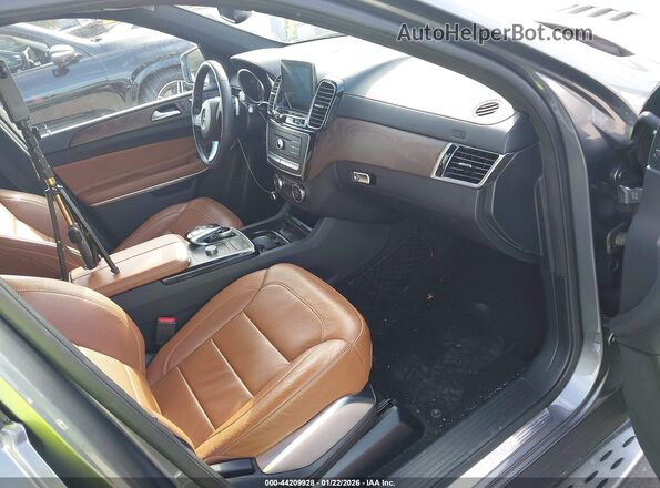4JGDF7DE6JB055553 2018 MERCEDES-BENZ GLS 550 Gray Widok wnętrza z przodu