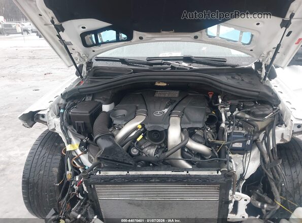 4JGDF7DEXHA953928 2017 MERCEDES-BENZ GLS 550 Белый Вид сзади