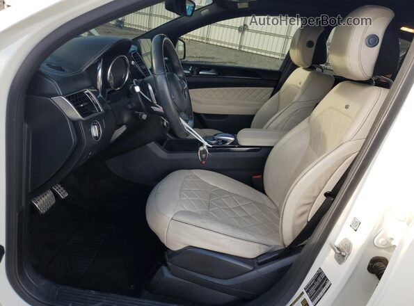 4JGED6EBXHA070887 2017 MERCEDES-BENZ GLE Белый Вид салона спереди