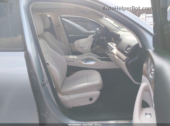 4JGFB4KB6NA823667 2022 MERCEDES-BENZ GLE 350 Silver Widok wnętrza z przodu