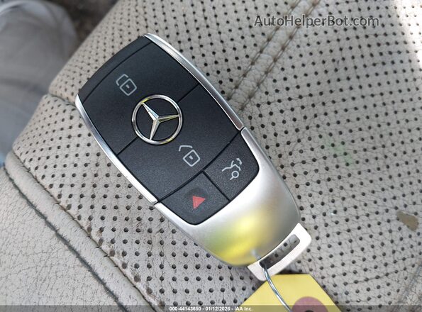 4JGFB5KE8LA125526 2020 MERCEDES-BENZ GLE 450 Черный Вид панели приборов