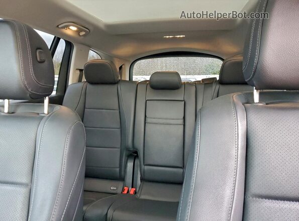 4JGFF5KEXRB045359 2024 MERCEDES-BENZ GLS White Vista de los asientos traseros