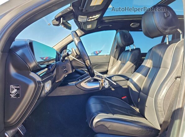 4JGFF8HB0MA381213 2021 MERCEDES-BENZ GLS Серебряный Вид салона спереди
