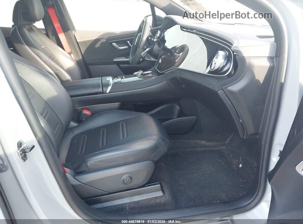4JGGM5DB7RA040445 2024 MERCEDES-BENZ AMG Серый Вид салона спереди