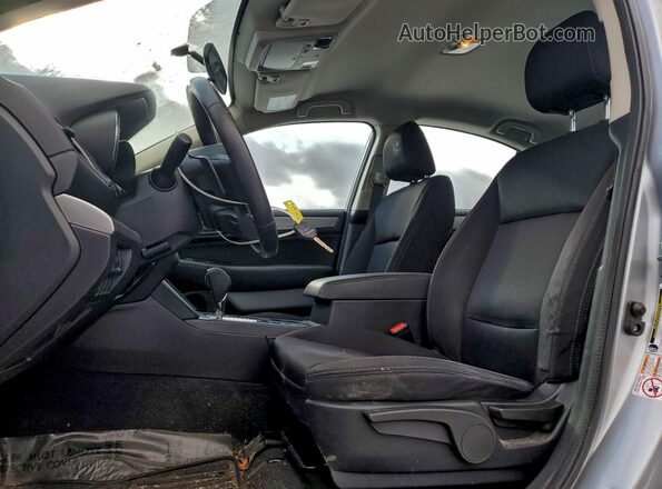 4S3BNAA61G3037036 2016 SUBARU LEGACY Серебряный Вид салона спереди