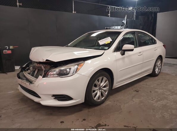 4S3BNAD65H3040051 2017 SUBARU LEGACY Белый Передняя левая четверть