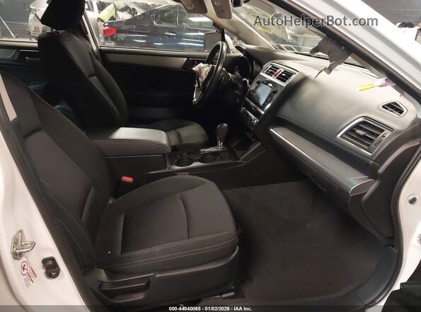 4S3BNAD65H3040051 2017 SUBARU LEGACY Белый Вид салона спереди