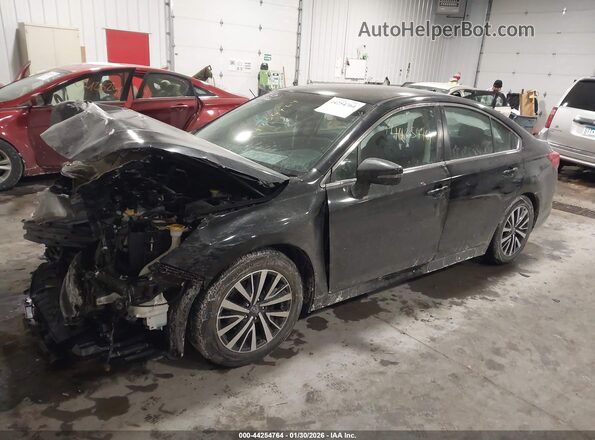 4S3BNAF69J3033557 2018 SUBARU LEGACY Черный Передняя левая четверть