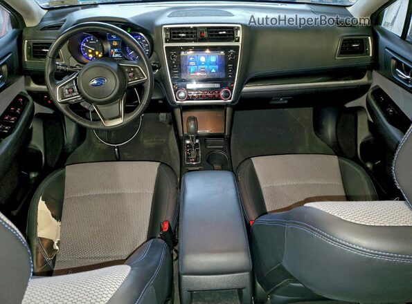 4S3BNAR6XK3035346 2019 SUBARU LEGACY Белый Вид панели приборов