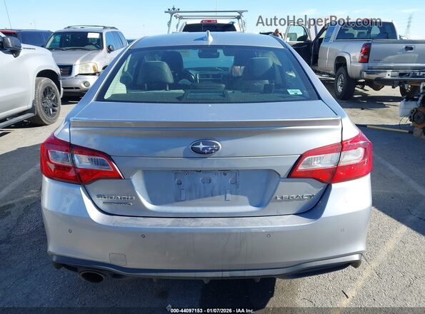 4S3BNAS65J3037207 2018 SUBARU LEGACY Серебряный 