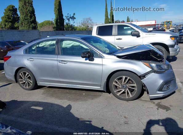 4S3BNAS65J3037207 2018 SUBARU LEGACY Серебряный Вид щитка приборов