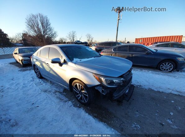 4S3BNAS68J3032924 2018 SUBARU LEGACY Серебряный Передняя правая четверть